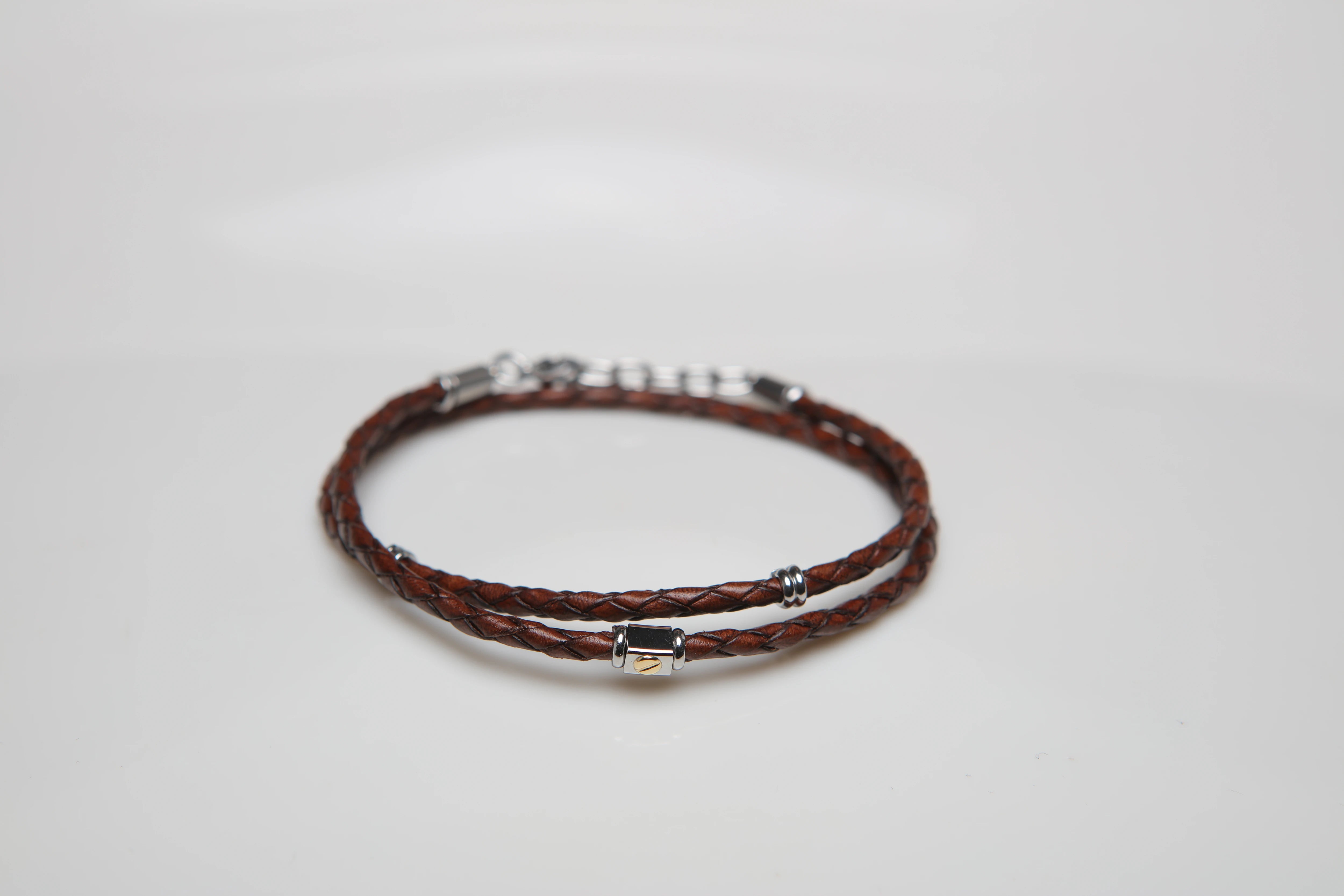 Stainless steel and brown leather bracelet two turns with 18kt gold screw