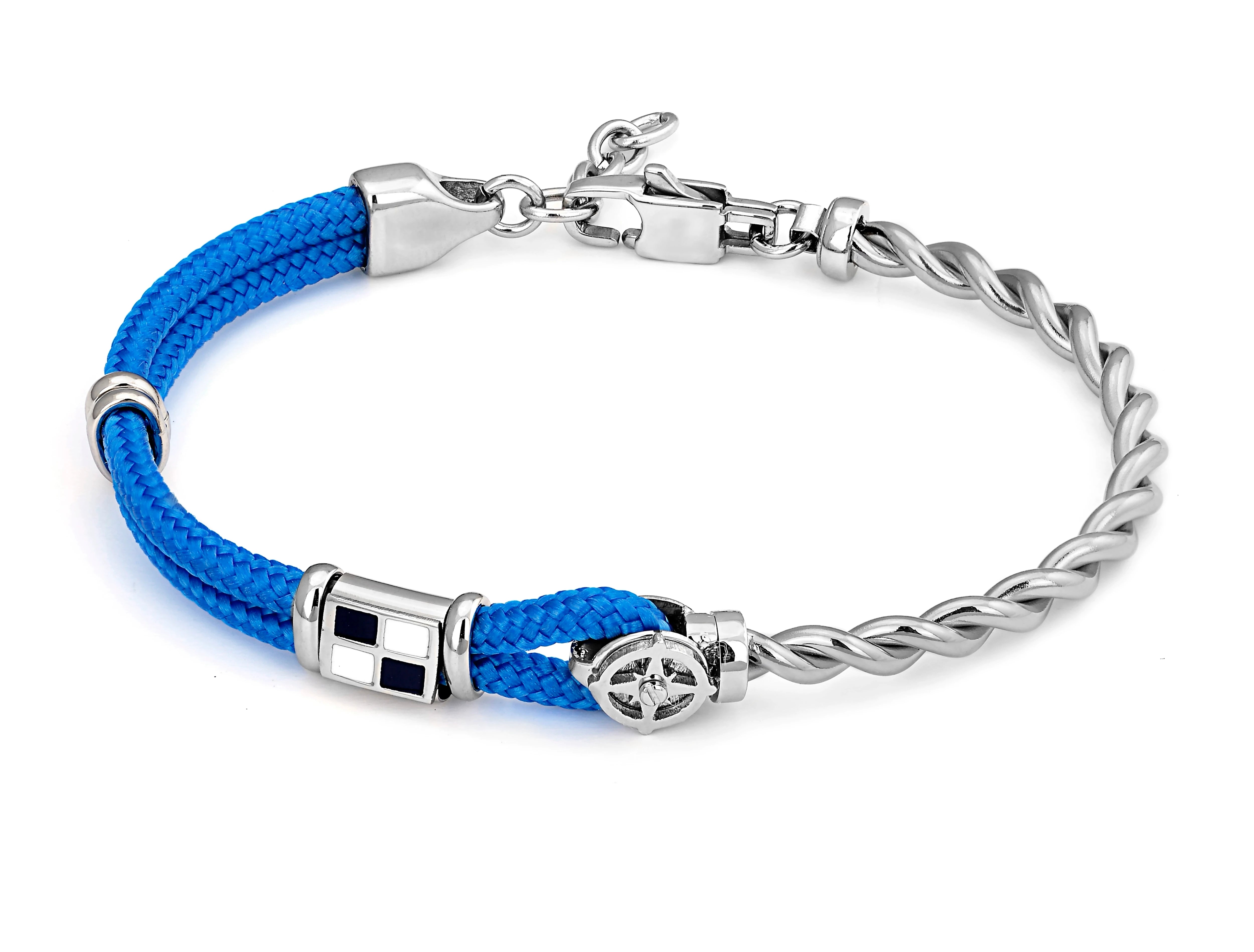 Stainless steel bracelet with light blue nautical rope, wind rose and enameled flag