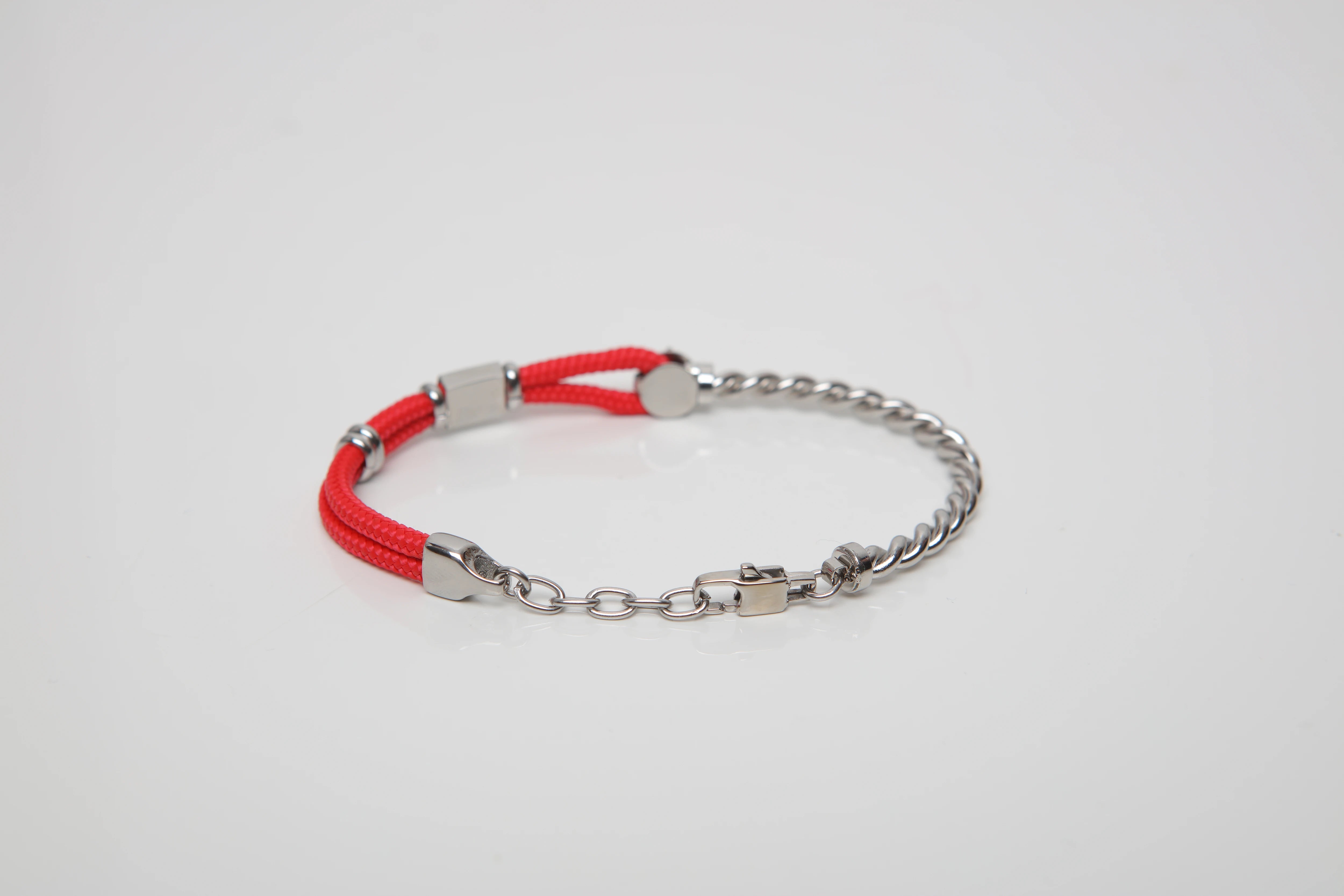 Stainless steel bracelet with red nautical rope, wind rose and enameled flag