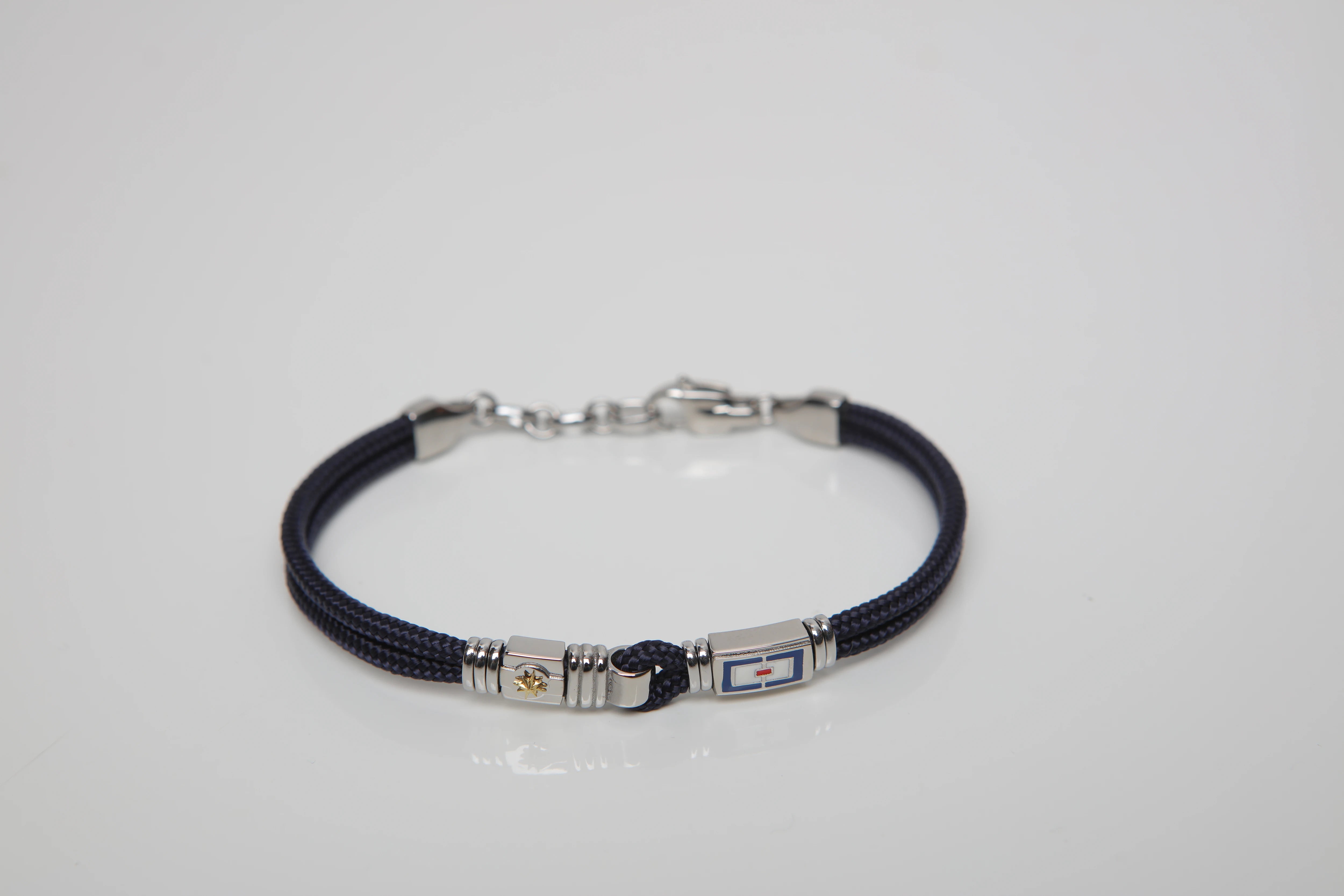 Stainless steel bracelet with micro-cast blank and blue nautical rope