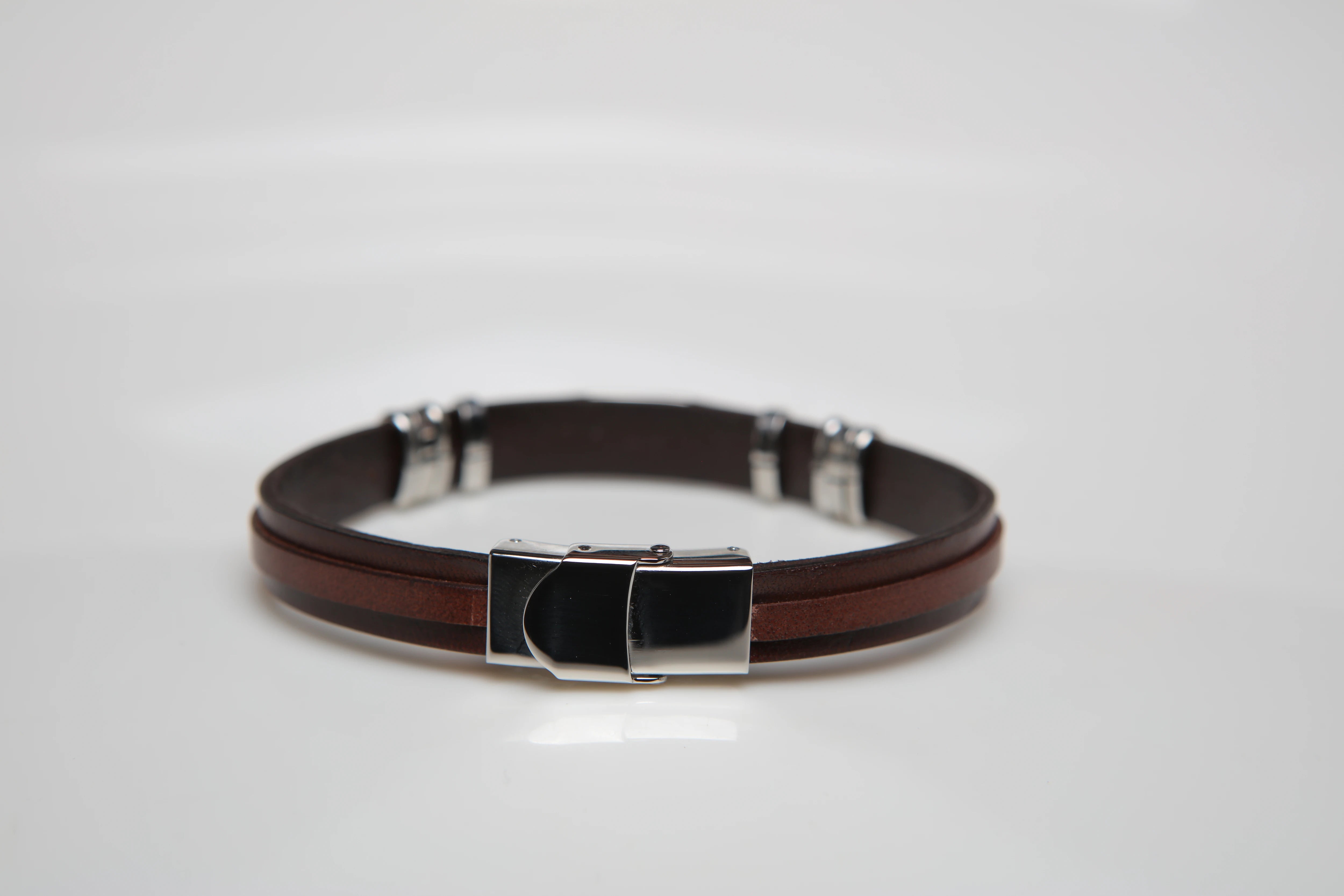 Stainless steel and brown leather bracelet with wind rose gold